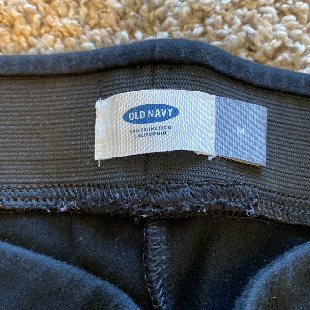 Old navy black leggings - Picture 3 of 4